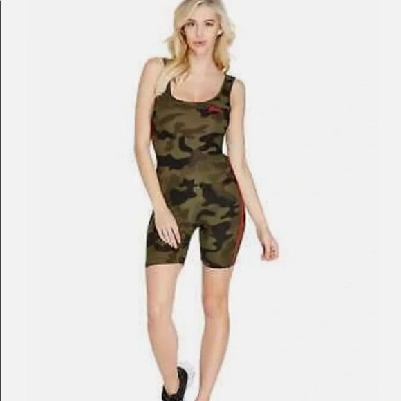 Guess Ronnie Athletic Romper Brooks Camo sz Large NWT - Picture 1 of 11